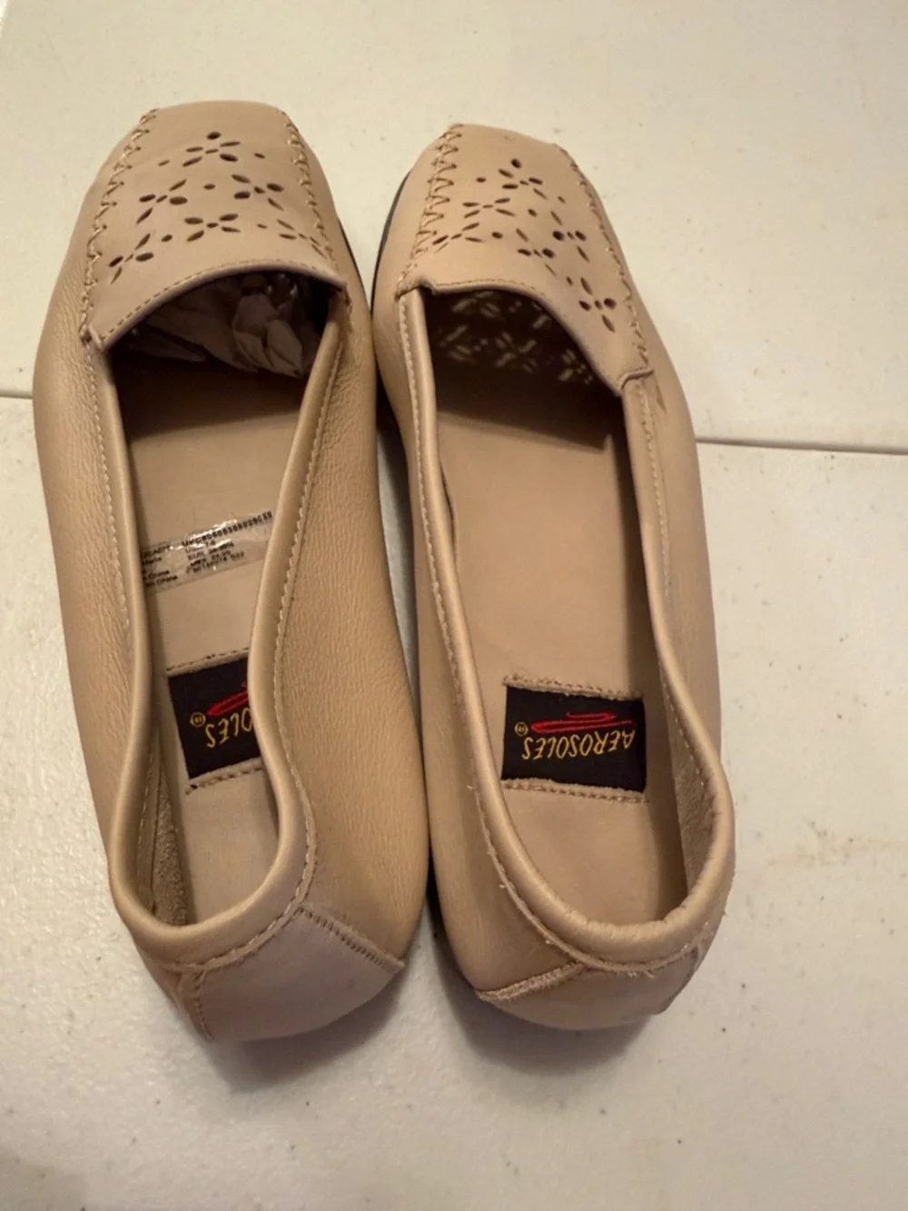 AEROSOLES Women's Beige Laser-Cut Leather Loafers - Picture 3 of 6